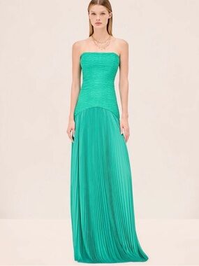 Alexis Sunniva Wedding Guest Gown Green